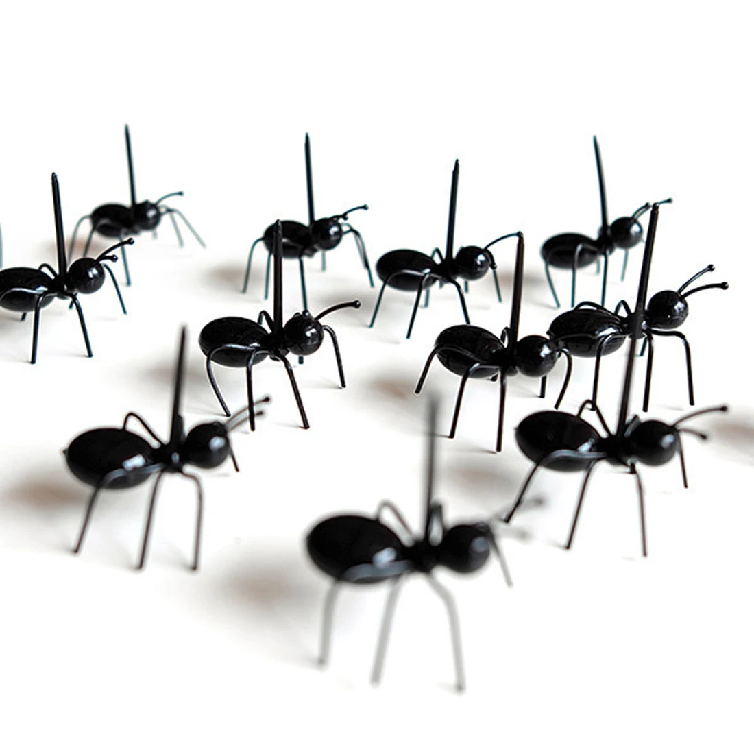 

12Pcs/lot Mini Ant Fruit Fork Cutlery Plastic Cake Dessert Forks Food Pick Tableware For Party Decoration