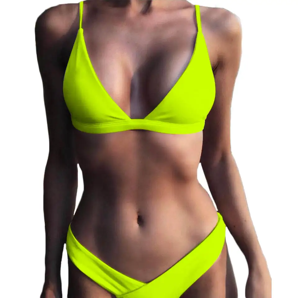 037 BIKINIS03