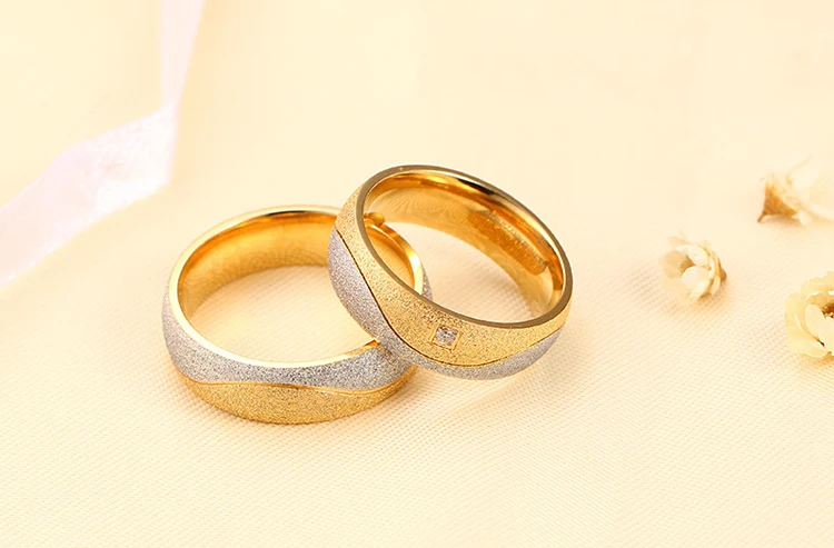 High Quality Gold Color Stainless Steel Jewelry Comfort Fit His and Hers Promise Wedding Rings Couple Rings Alliance