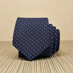Новинка 2017 года Для мужчин жаккардовые ткань Темно-синие жаккард 5 см тонкий шелк Галстуки горошек микрофибры Бизнес галстук с подарочной