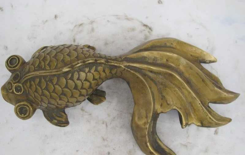 

Chinese Folk Fengshui Bronze Copper Carved Fish Goldfish Lucky Statue