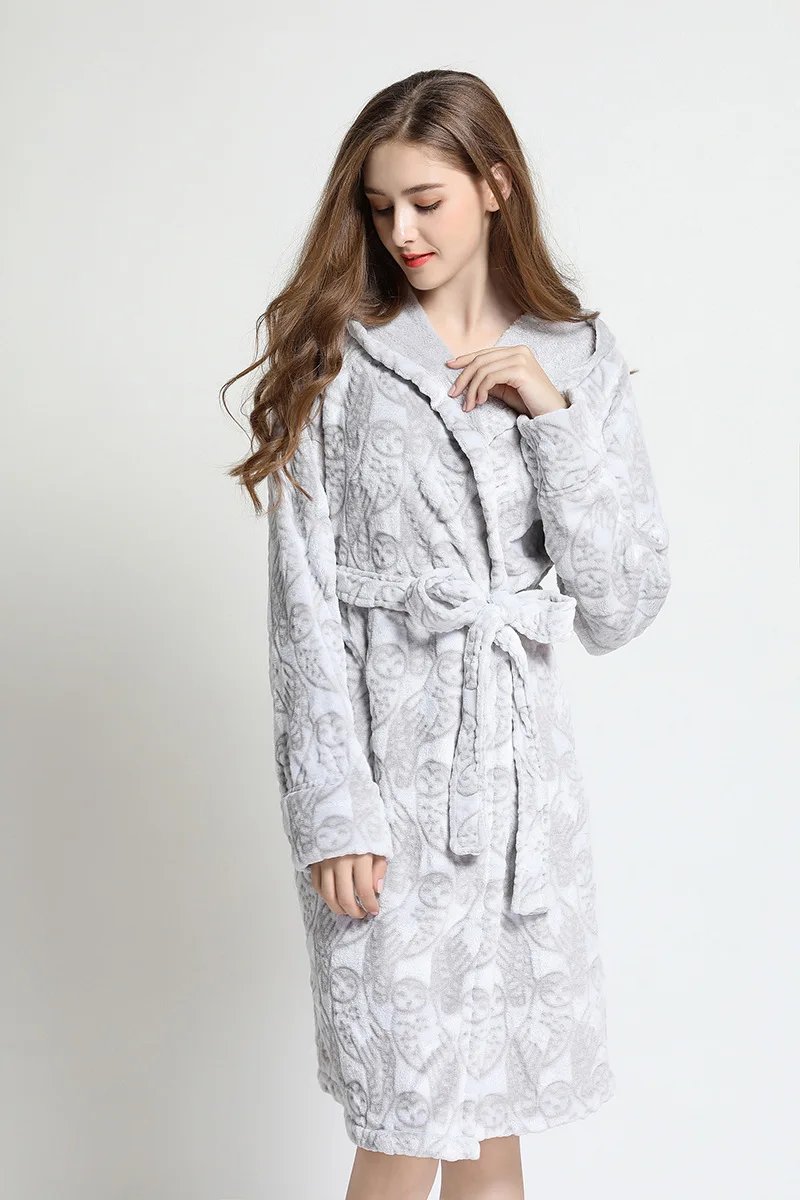 Купальные халаты с капюшоном для женщин, большие размеры, утолщенный фланелевый Халат, зимняя ночная рубашка с длинным рукавом, теплая Домашняя одежда, женский халат