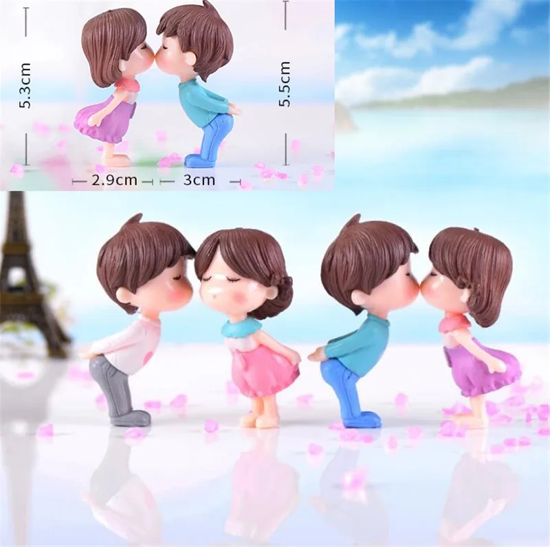 

Mini Couples Dolls Fairy Garden Miniatures Decor Dollhouse Figures Figurine DIY Micro Landscape Wedding Cake Decor PVC Crafts