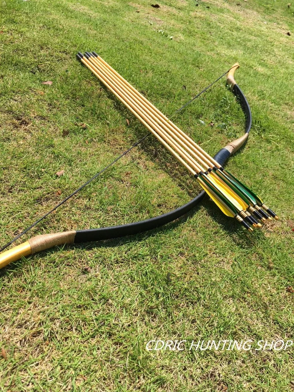 

Good quality Handmade Chinese Traditional Longbow 20-60lbs +6 arrows
