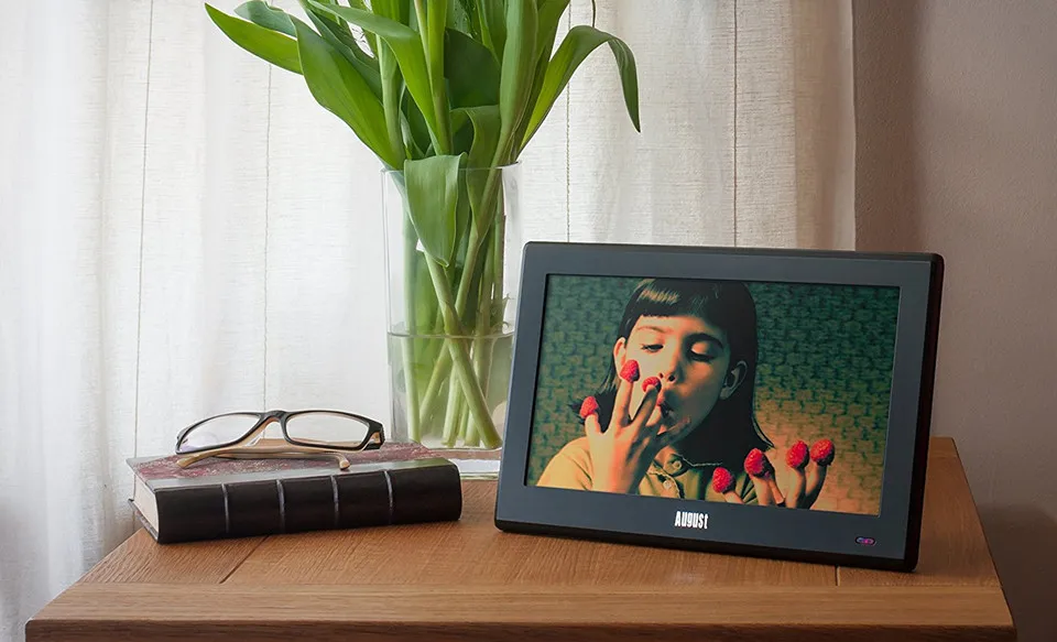 August DA100D Portable Freeview HD TV with DVB-T and DVB-T2 Tuner