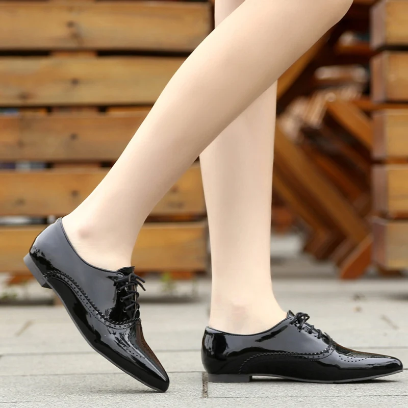 Large Size 45 46 Women's Oxfords Shoes British Patent Leather Flats Comfortable Casual Lace-up Black White Loafer Shoes Footwear