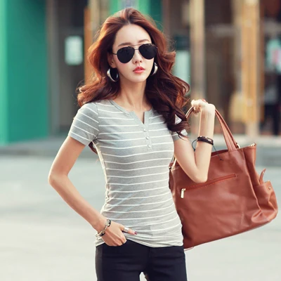 Женская футболка летняя полосатая футболка с пуговицами и v-образным вырезом с коротким рукавом Женская одежда Женская футболка 3XL размера плюс одежда - Цвет: Gray Strips