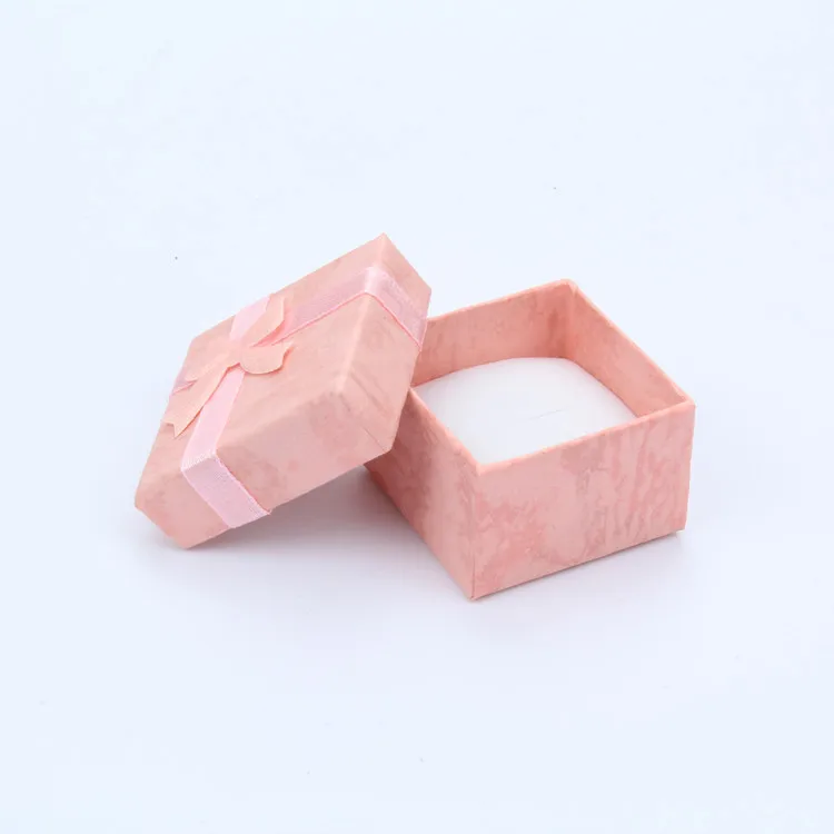 DoreenBeads 4*4*2,7 см шкатулка кольцо серьги упаковка коробка подарок дисплей Классический многоцветный бант квадратный 1 шт - Цвет: Pink