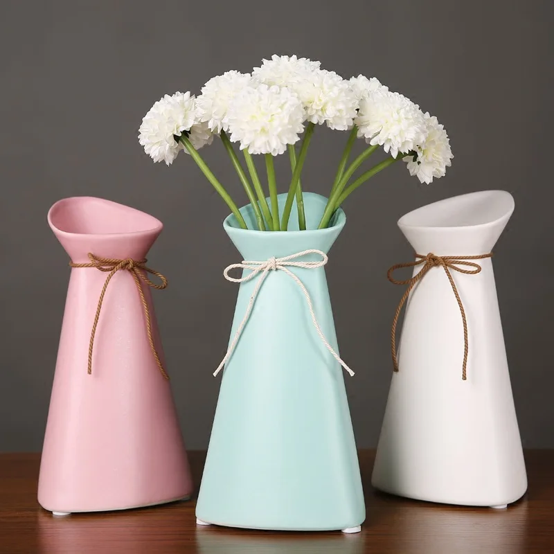 

Modern Ceramic Flower Vase Tabletop Vase Europe Style Ceramic Vase Wedding Home Decor Accessories New Year Decor Miniature Craft