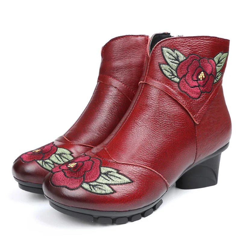 

Leather embroidered flowers women's boots in the national wind with soft bottom autumn and winter warm women's cotton shoes