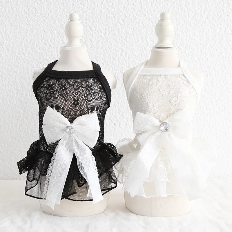 

2019 Sexy Dog Dress Summer Black White Hollow Lace Dresses Pearl Bow Tie Decor Pet Puppy Clothes Yorkie Terrier Skirt Clothing S