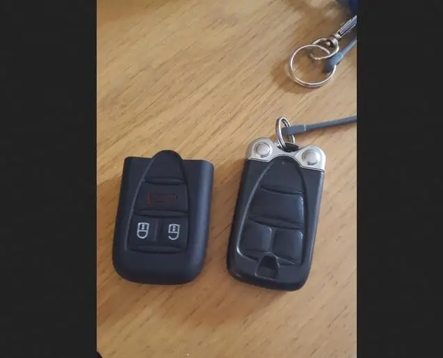 Alfa Romeo 2 X 14mm Rojo//Negro Reemplazo Remoto Clave Fob insignia de la etiqueta engomada