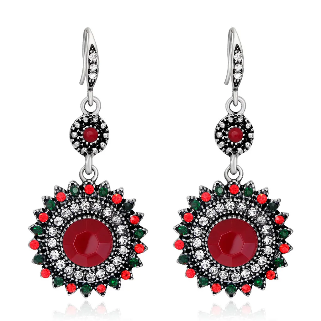 

2019 Women Vintage Bohemian Charm Alloy Carved Flowers Punk Earrings Gift For Friend Girlfriend Earring Female 2019 z0305