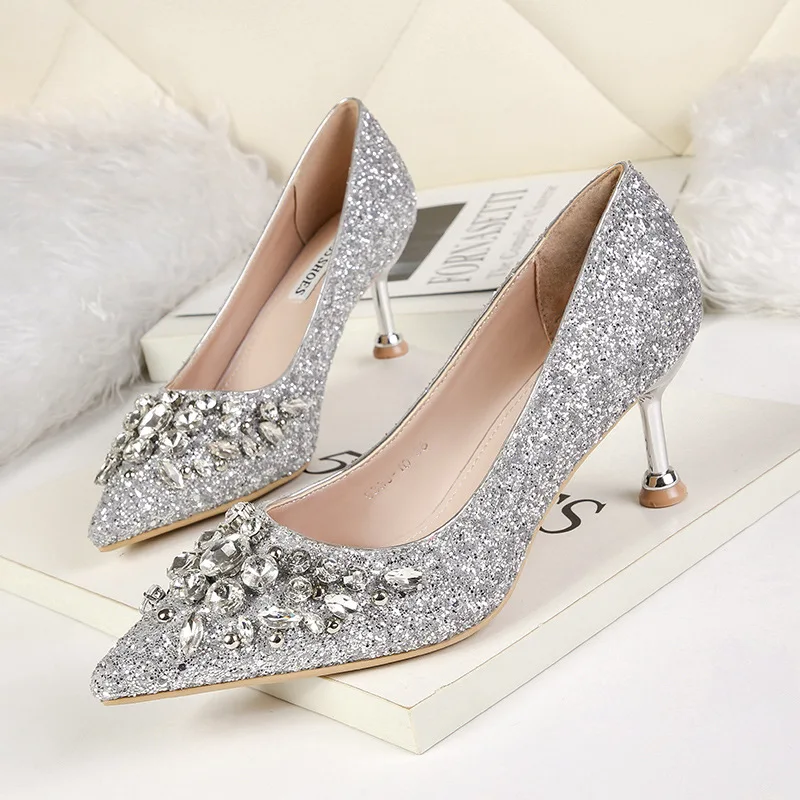 silver shoes kitten heel