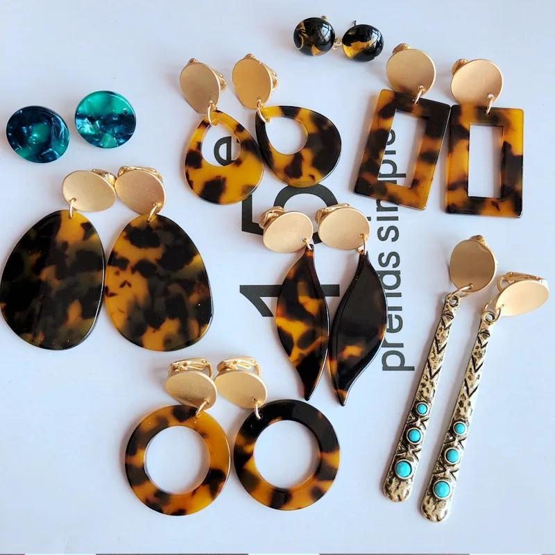 

Fashion Exaggerated Resin Earrings Colored Pattern Geometric Round Earrings Leopard Green Earrings Retro Classic Woman Earrings