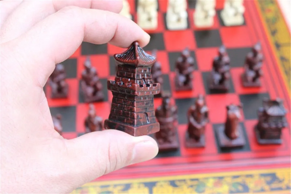 Hot Antique Chess Medium Desktop Stereo Chess Soldiers Resin Chess Pieces Wooden Board High Quality Gift Easytoday