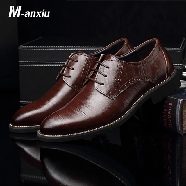 М-anxiu плоским классический Для мужчин платья кожаные Wingtip резные итальянские официальные плюс Размеры на шнуровке обувь с заостренным носком Для мужчин Повседневная выходная обувь