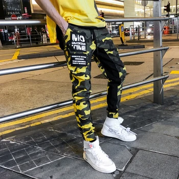 

18SS New Fashion Mens Camo Pants Hip Hop Patchwork Camouflage Military Cargo Trouser Male CHIC Casual Tatical Pockets Pants