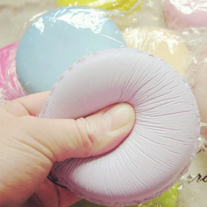 XRNT 4CM Simulation of kitchen toys Candy Colors Scented Macaron Squishy | Игрушки и хобби