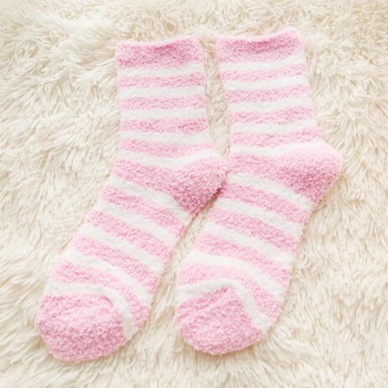 Новинка; удобные женские носки в полоску; теплые зимние носки для сна; домашние Пушистые Носки-тапочки; бархатные теплые носки кораллового цвета; Рождественский подарок; Meias