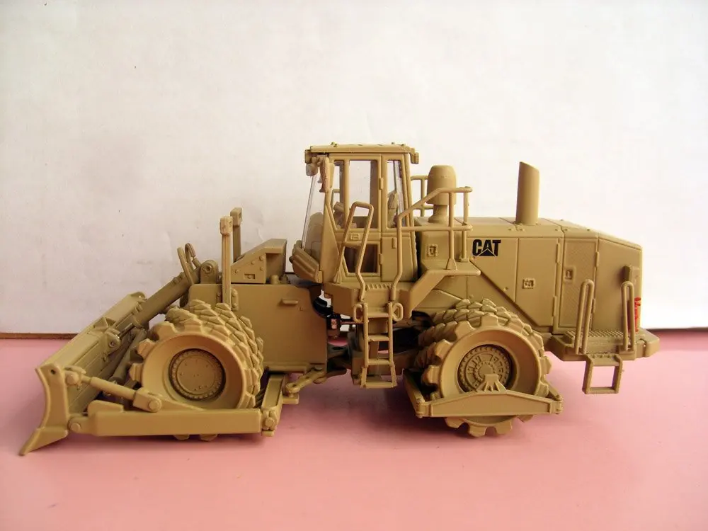 N 55254 1:50 CAT MILITARY 815F игрушка для уплотнения почвы|toy perfume|toy radiotoy circus |