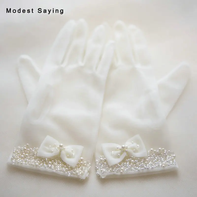 2 Pairs Short Pearls Bow Wedding Gloves 2018 With Finger Wrist Tulle