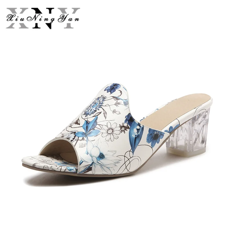 

XIUNINGYAN 2019 Fashion Small Large Size 32-43 Slip on Summer Slippers Woman Sandals Crystals Square High Heels Women's Shoes