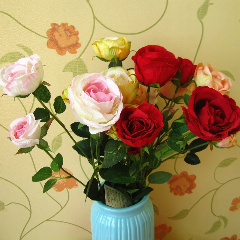 

(6 heads/bunch)4 Flower Heads and 2 flower buds Roses Bouquet Artificial Flower Family Hotel Wedding Party Garden Decoration