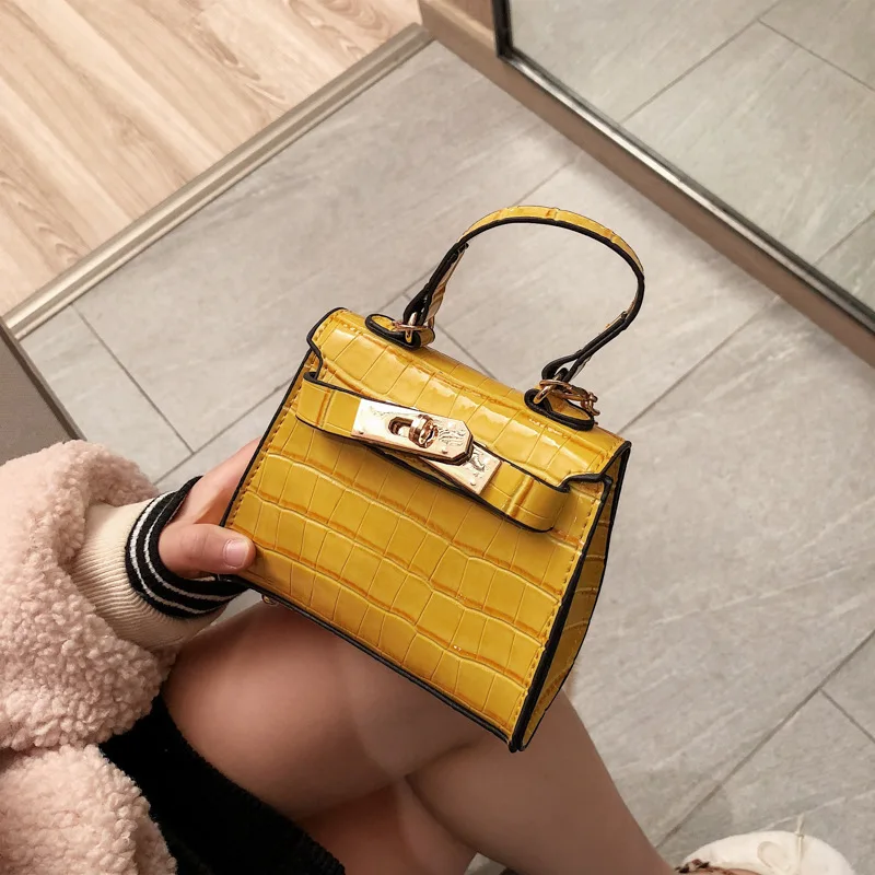 2019 الأزياء البسيطة لطيف صغيرة سلسلة الفتاة حقيبة ساعي الفاخرة مصمم الأطفال قفل Crossbody حقيبة التمساح بو كيد يد 2019 الأزياء البسيطة لطيف صغيرة سلسلة الفتاة حقيبة ساعي الفاخرة مصمم الأطفال قفل Crossbody حقيبة التمساح بو كيد يد