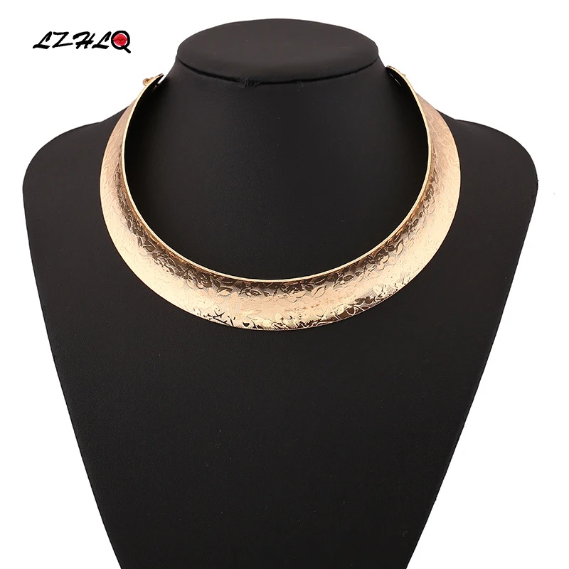 

LiuXSPVintage Maxi Bohemian Chocker Necklace Big Carved Round Statement Collar Gothic Power Punk Women 2019 Fashion Jewelry