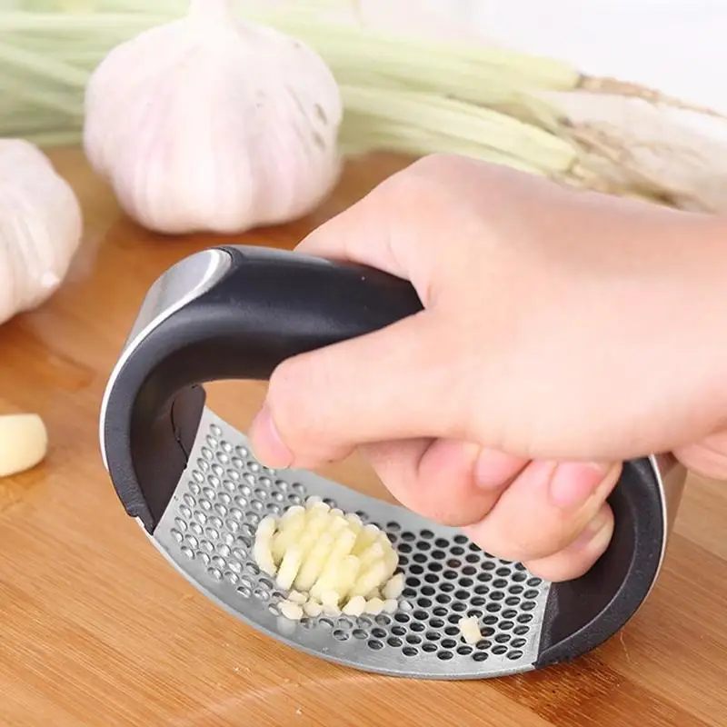 

Stainless Steel Garlic Presses Manual Garlic Grinding Slicer Chopper Garlic Tools Curve Fruit Vegetable Tools Kitchen Gadgets