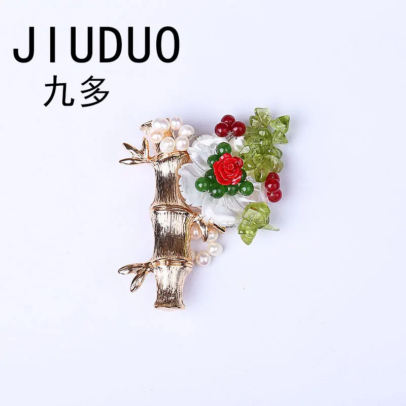 

Authentic luxuryHigh-gradecrystal Brand Jewelry High-grade Retro Flower Corsage Natural Shaped Pearl Brooch Fashion Hand Pins