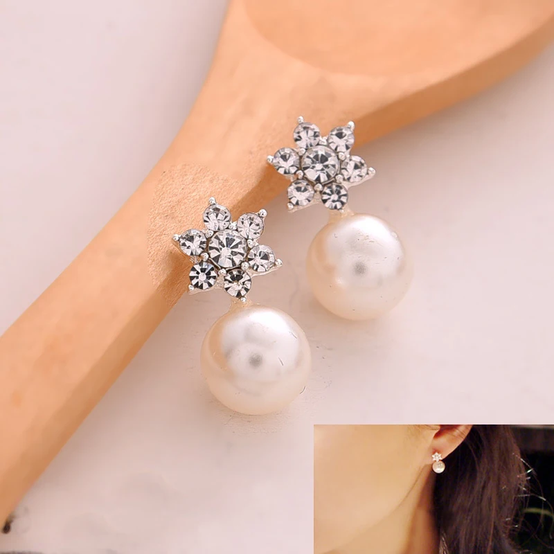 

Fashion Imitation Pearl Earrings Crystal Stud Earrings for Women Gift Jewelry Accessories