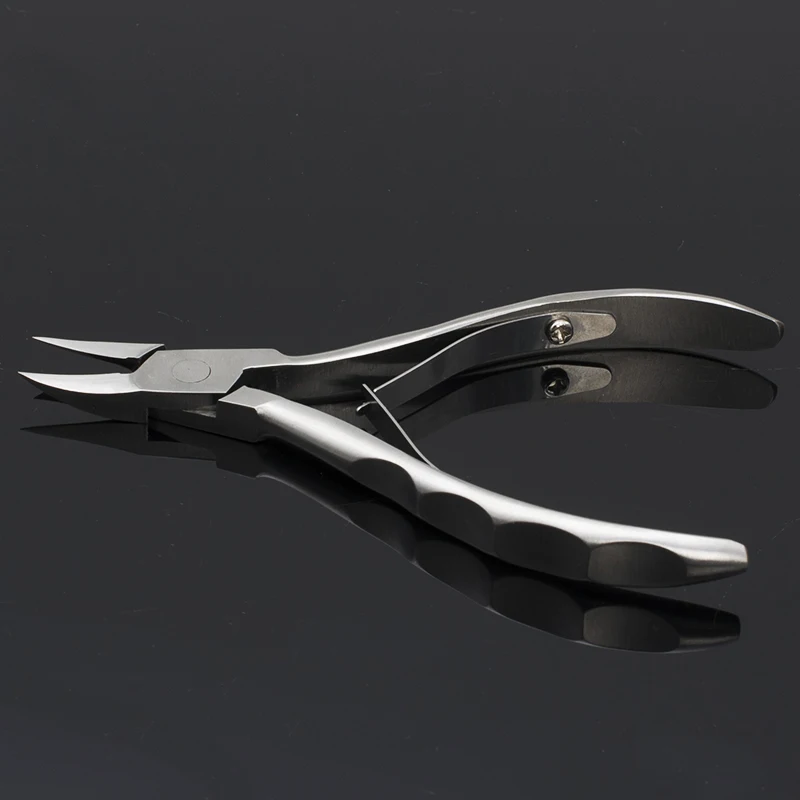 professional-manicure-nail-cuticle-nipper-scissors-nipper-clipper-pedicure-tools-pliers-nippers-cutter-NT67(3)