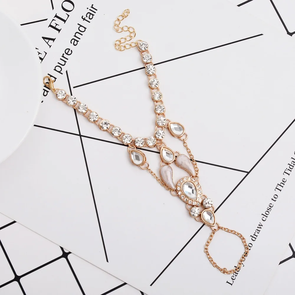 2017 Unique Design High Quality Fashion Glitter Rhinestone Hand Bracelet Slave Chain Link Finger