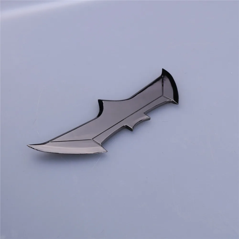 Batman v Superman Dawn of Justice Metal Weapon Bat Darts Cosplay Prop Accessory (2)