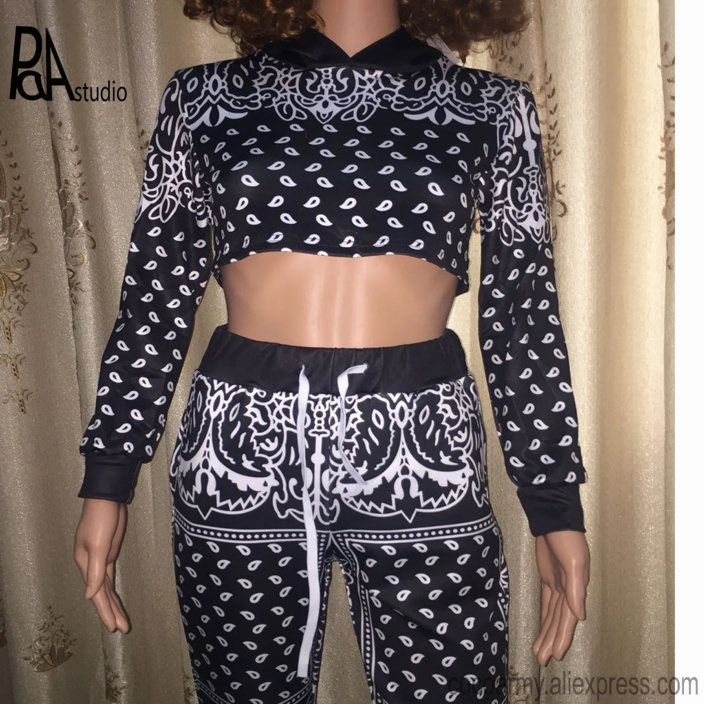 Pailsey Bandana Print Crop Hooded Sweatshirt + Elastic