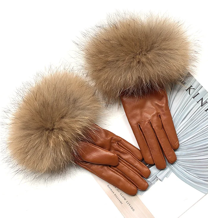 Кожаные перчатки с мехом енота манжеты Натуральная овечья кожа красочные Для женщин модные зимние перчатки длинный палец кожаные