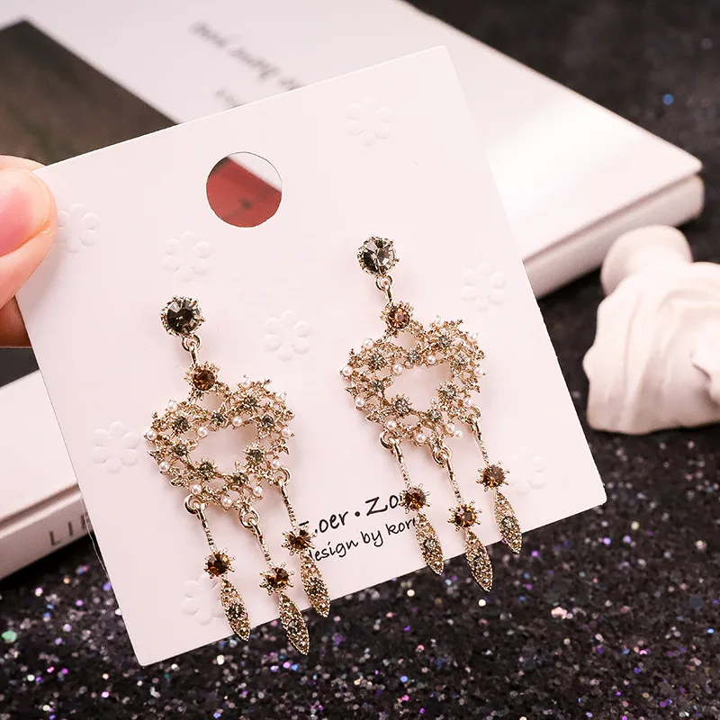 

MENGJIQIAO 2019 New Baroque Style Vintage Metal Hollow Heart Crystal Drop Earrings For Women Tassel Simulated Pearls Pendientes