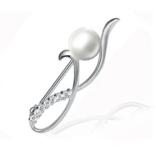 Классическая брошь из 925 стерлингового серебра с белым золотым напылением и природным AAA класса пресноводным жемчугом.Продвижение