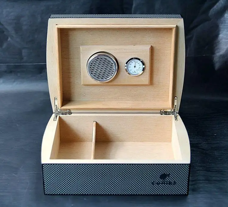 

COHIBA Cigar Case Humidor Travel cedar Wood cigar box With Humidier and Hygrometer carbon fiber face Humidors Cigars