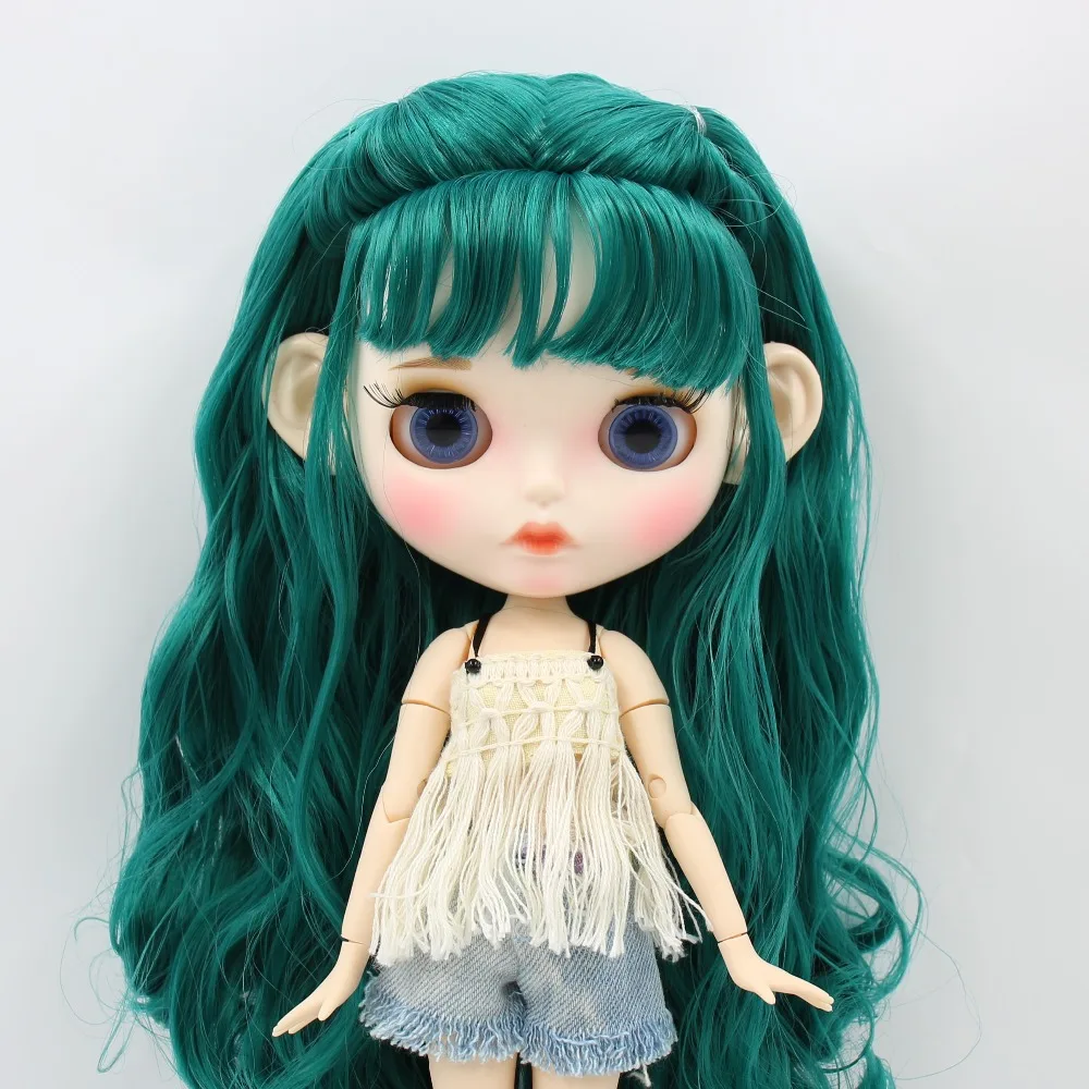 Finley – Premium Custom Neo Blythe Doll with Green Hair, White Skin & Matte Pouty Face 1