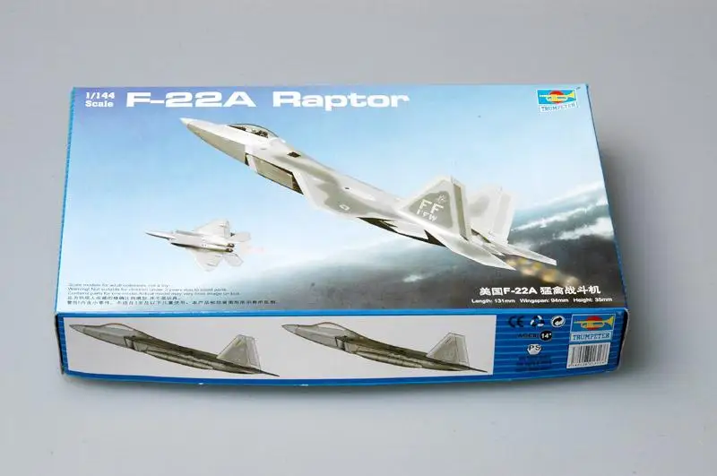 

TRUMPETER Model 01317 1/144 Scale Airplane F-22A Raptor Assembly Model Building Scale Airplane Model Kits