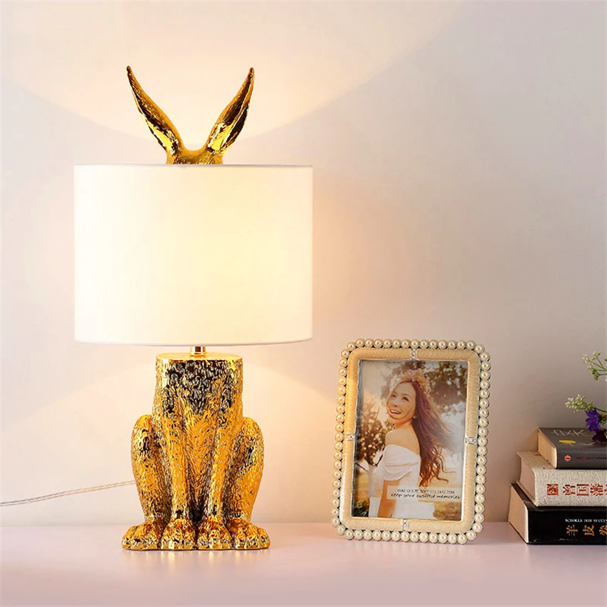 

Nordic Led Table Lamp Masked Rabbit Resin Light Retro Industrial Desk Light Bedroom Bedside Study Restaurant Decorate Table Lamp