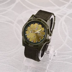 Stylish Men's Military Sports Watch with Nylon Band (Green)