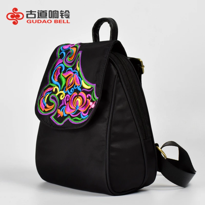 

Old road bell 2018 new mini embroidered shoulder female bag national style Oxford water splashing embroidery Backpack