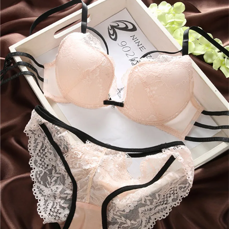 

Hot sexy bra lace gathered to adjust the comfortable thin cup beauty back Europe and the United States fashion bra set