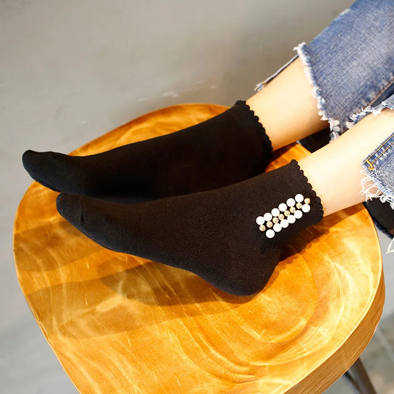 Black/White Korean Reto Pearl Socks Women Elastic Cotton Handmade Meias Creative Socks Harajuku Calcetines Mujer knee socks