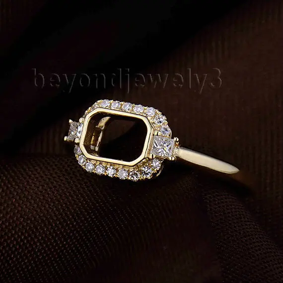 Unique Emerald Cut Diamond Ring Setting 4x6mm18Kt Yellow Gold WU270
