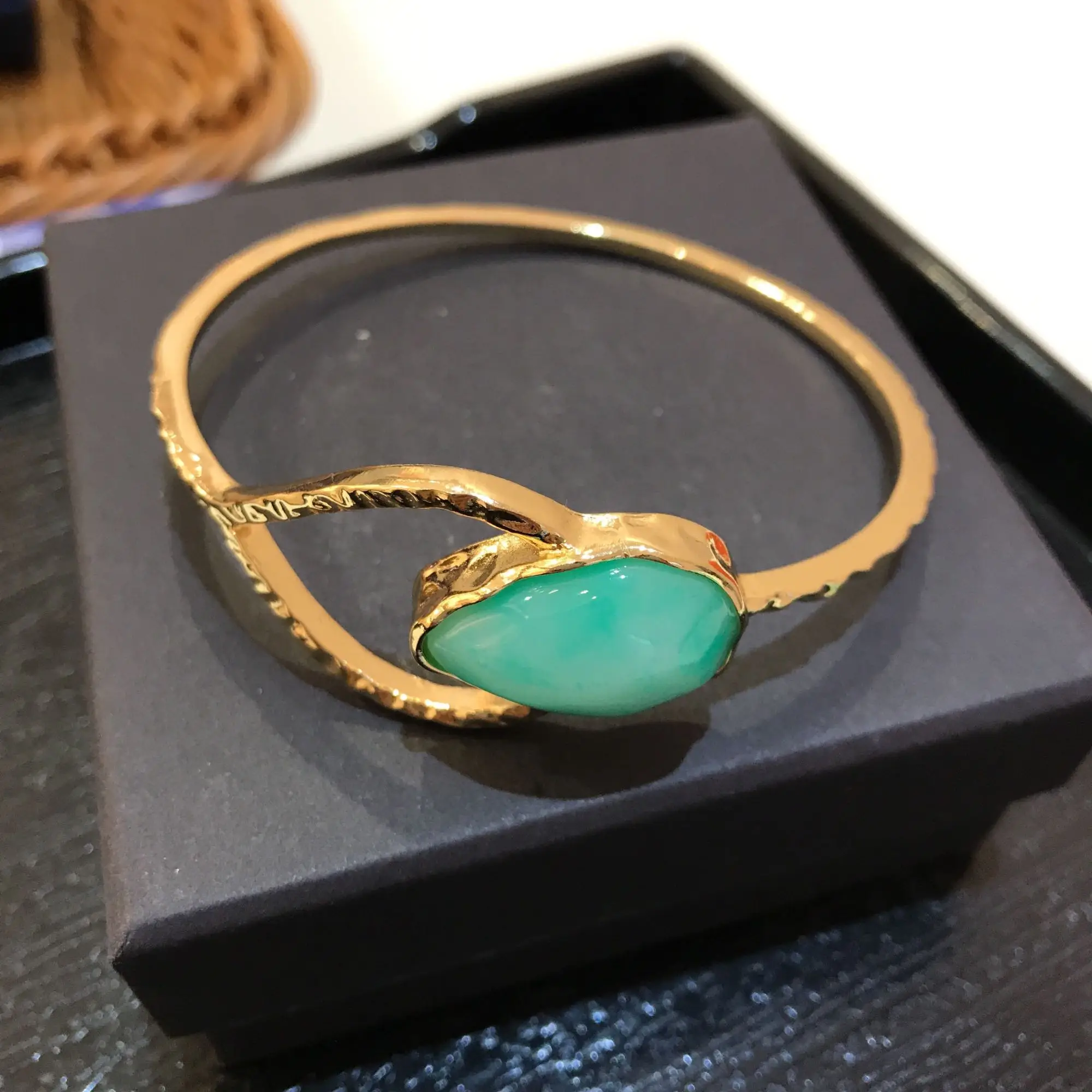 

Women Accessories Green Color Acrylic Bracelets for Women Retro Bohemia Water Drop